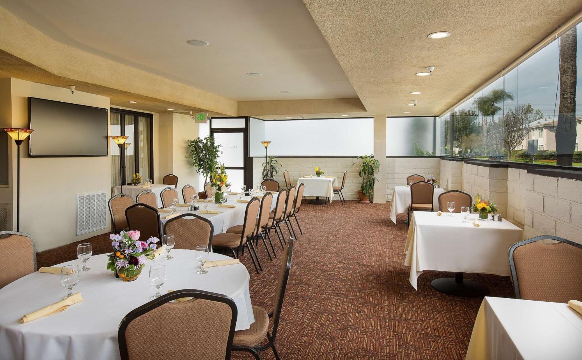 Coast Burbank Hotel Luaran gambar